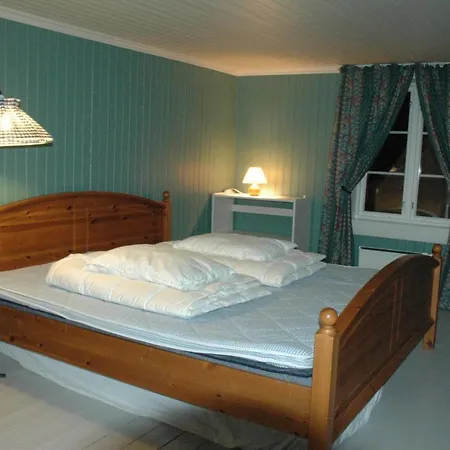 Staurheim Gard Holiday home *